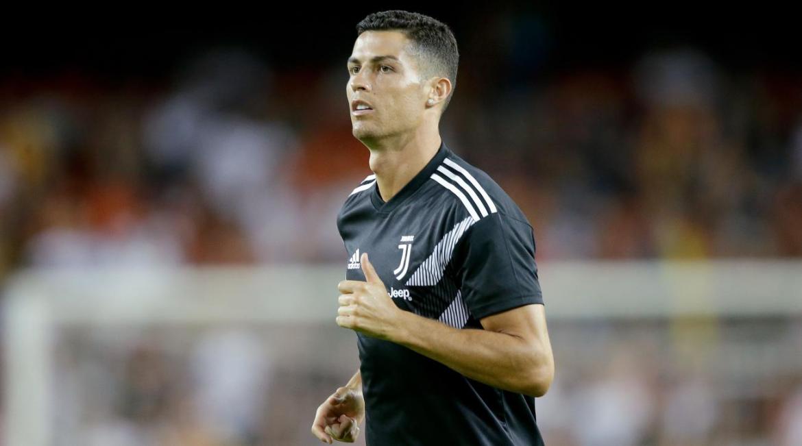 Bị một loạt huyền thoại chỉ trích thiếu tôn trọng đồng nghiệp, cuối cùng Ronaldo đã được Juventus minh oan