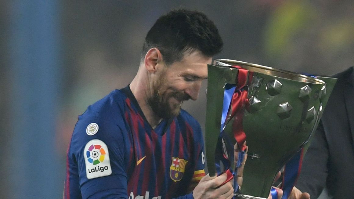 Một tay giúp Barca vô địch, Messi khiến các huyền thoại khóc thét với kỷ lục không ai làm nổi
