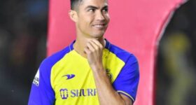Bóng đá quốc tế sáng 4/1: Ronaldo từ chối CLB châu Âu để tới Ả Rập