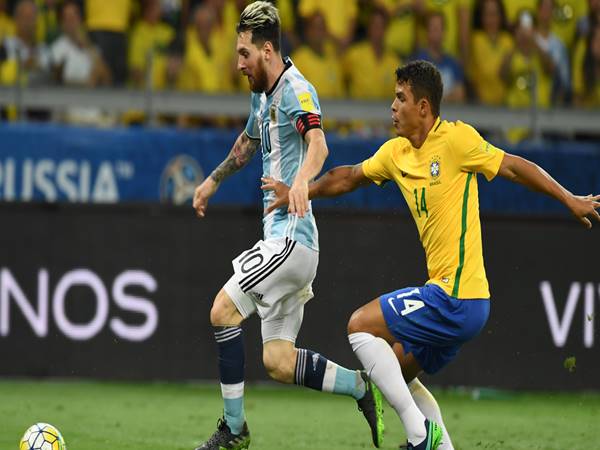 Trận đấu kịch tính giữa Brazil vs Argentina