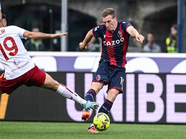 Chuyển nhượng 29/2: Juventus muốn mua Ferguson của Bologna
