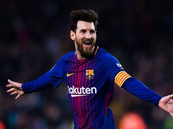 Messi đá vị trí nào từ khi gia nhập làng bóng đá đến nay