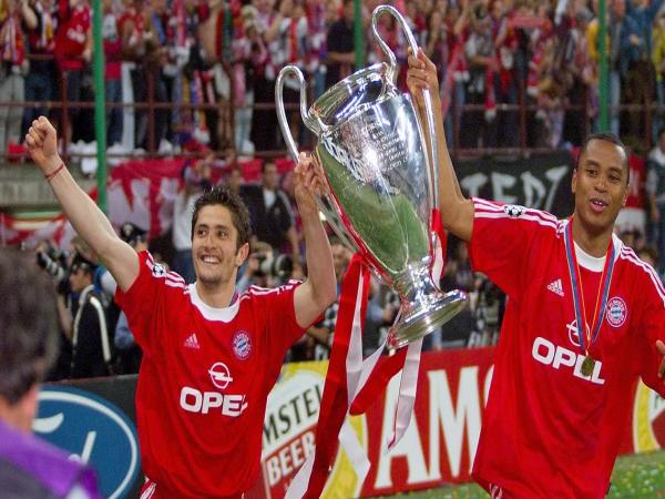 Hậu vệ Bixente Lizarazu