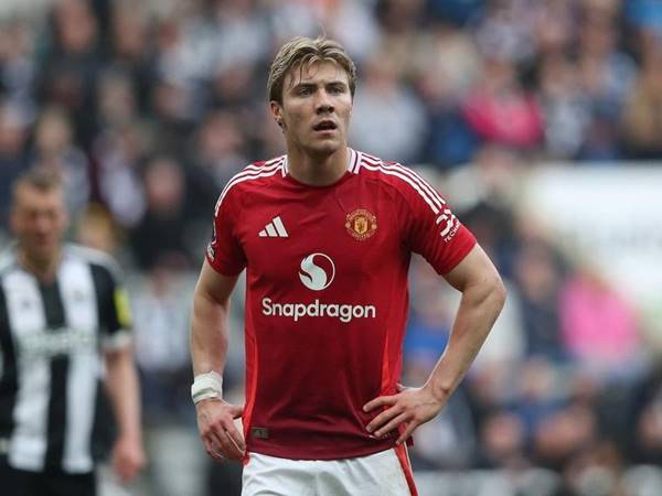 Tin MU: Rasmus Hojlund không có ý định chia tay MU