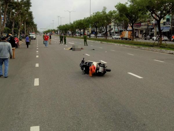 Nằm mơ thấy ngã xe máy là điềm báo gì, gợi ý số phú quý