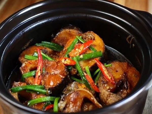 Giải mã chi tiết các trường hợp mơ thấy cá kho là điềm gì