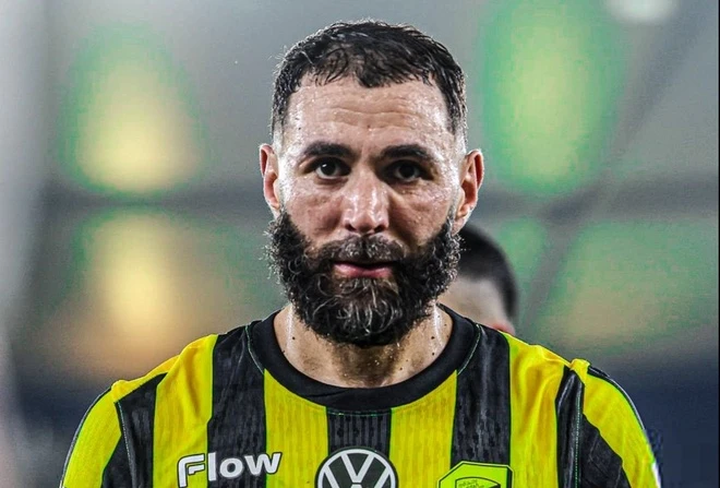 Al Hilal hưởng lợi, cuộc đua vô địch gần như ngã ngũ Al Hilal hưởng lợi, cuộc đua vô địch gần như ngã ngũ