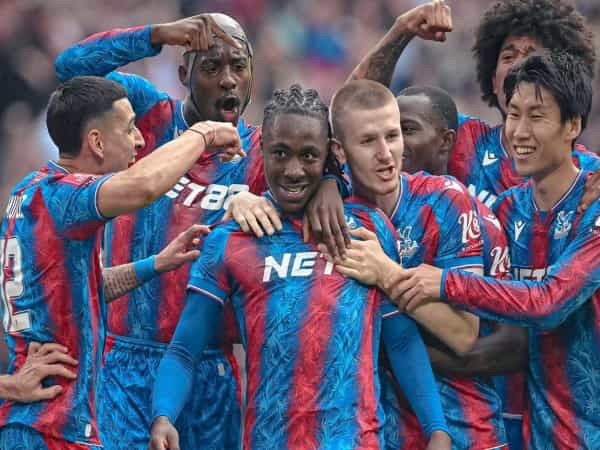 Jorgen Strand Larsen và bước ngoặt chiến thuật của “Đại bàng xanh”