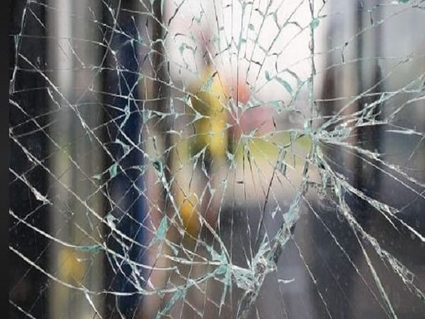 Nằm mơ thấy cửa kính bị vỡ là điềm gì , lành hay dữ?