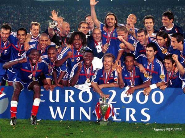 Đội hình Pháp Euro 2000 và hành trình lên ngôi vô địch Đội hình Pháp Euro 2000 và hành trình lên ngôi vô địch