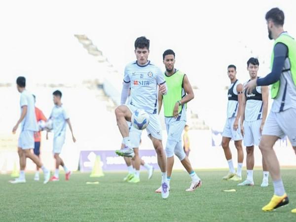 Tin SHB Đà Nẵng: Bước tiến trong cuộc đua trụ hạng V-League Tin SHB Đà Nẵng: Bước tiến trong cuộc đua trụ hạng V-League